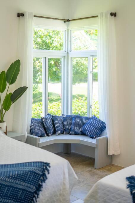 Ivy'S Cove Beach Side Condo - Luxury Villa Whitehouse Zewnętrze zdjęcie